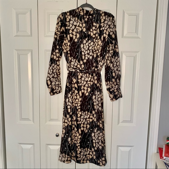 ROBERT ALLAN for H&M Satin Midi Dress in grey, pink, black - Picture 7 of 13